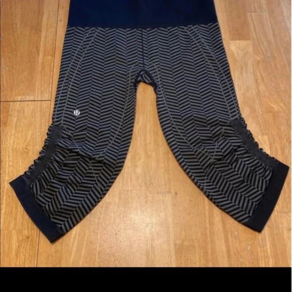 Lululemon In the Flow 2 - Picture 2 of 6